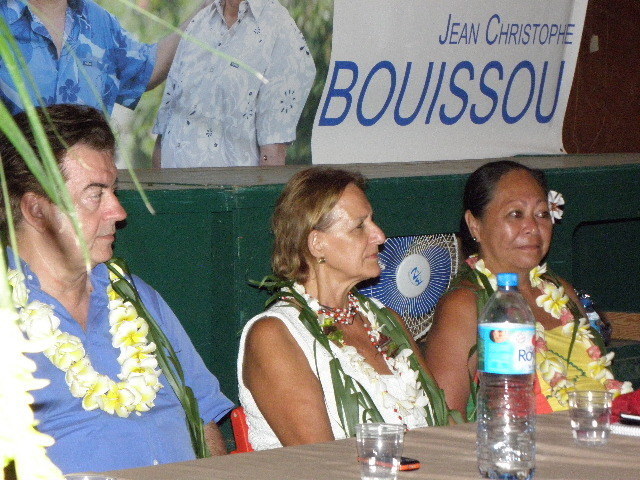 Jean-Christophe Bouissou rassemble 180 convives à Punaauia