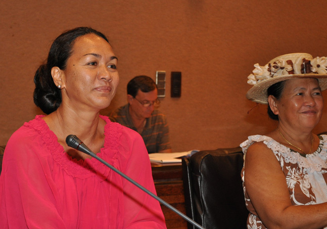 Mme Judy RICHMOND épouse MATA (à gauche)