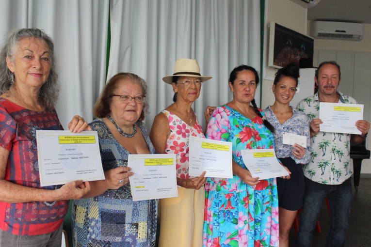 remise de bourses aux élèves du CAPF. remise de bourses aux élèves du CAPF.