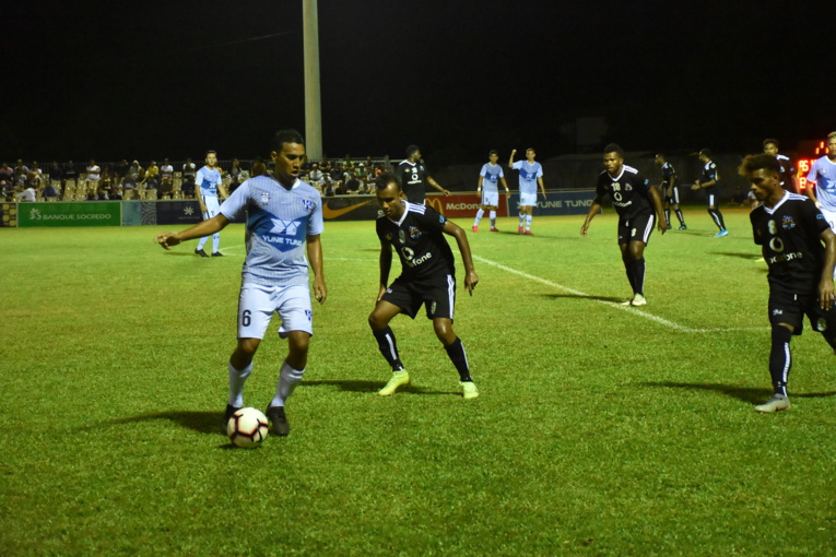 Après un début match compliqué, Tefai Faehau et ses coéquipiers vont finalement renverser la vapeur et s'imposer. Après un début match compliqué, Tefai Faehau et ses coéquipiers vont finalement renverser la vapeur et s'imposer.