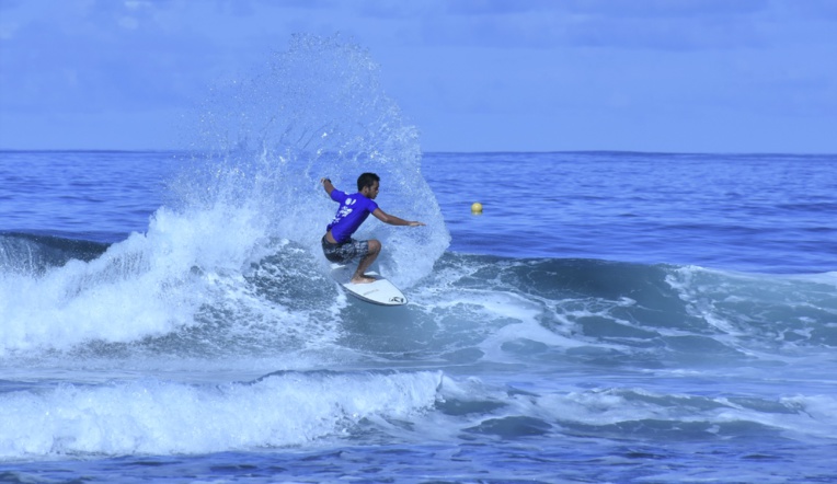 Teiva Tetahio, 17 ans, originaire de Papara a montré toute sa maitrise du spot. Teiva Tetahio, 17 ans, originaire de Papara a montré toute sa maitrise du spot.