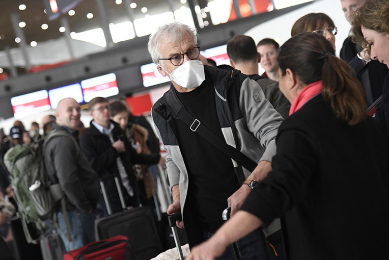 Coronavirus: confus après l'annonce de Trump, des touristes américains veulent rentrer Coronavirus: confus après l'annonce de Trump, des touristes américains veulent rentrer