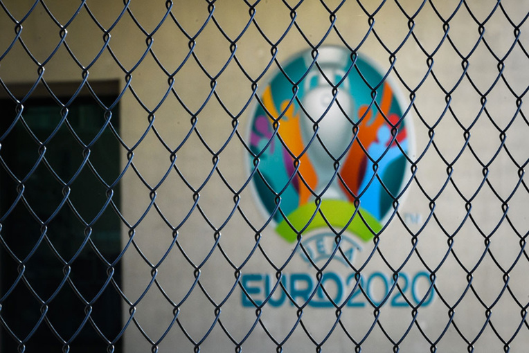 Coronavirus: exit l'Euro-2020, le foot se résigne à un Euro-2021 Coronavirus: exit l'Euro-2020, le foot se résigne à un Euro-2021