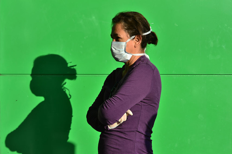 Coronavirus: entre cas réels et cas détectés, l'épidémie avance masquée Coronavirus: entre cas réels et cas détectés, l'épidémie avance masquée