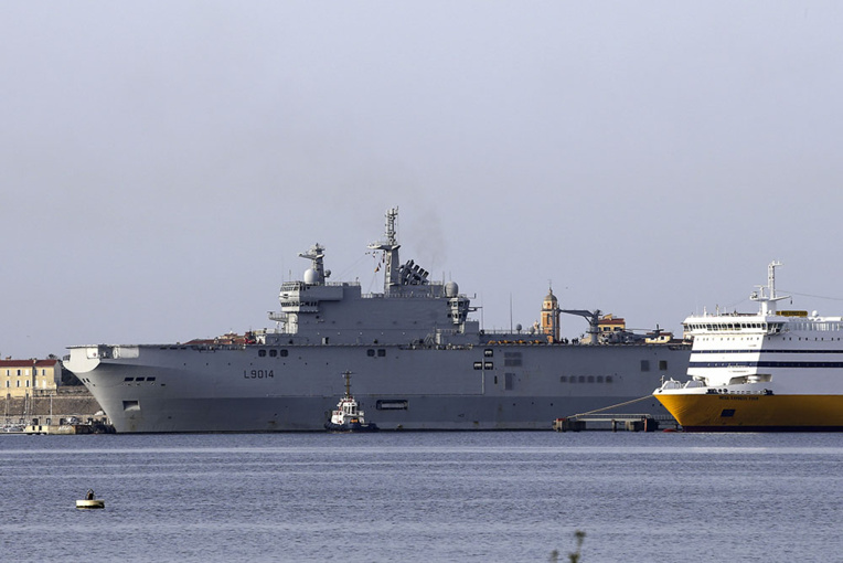 Coronavirus: un "hôpital embarqué" militaire pour évacuer des patients corses vers le continent Coronavirus: un "hôpital embarqué" militaire pour évacuer des patients corses vers le continent