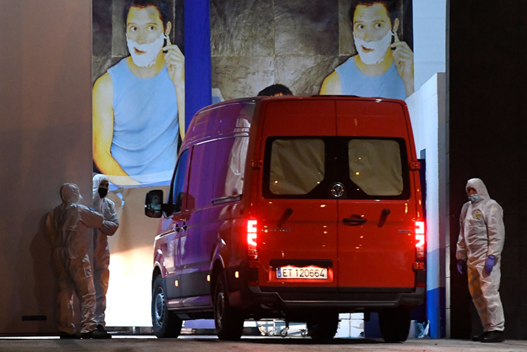 Des cadavres découverts dans des maisons de retraite par les militaires Des cadavres découverts dans des maisons de retraite par les militaires