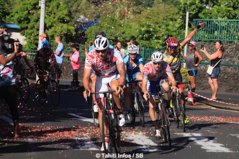 Le peloton devait prendre le départ de la 9ème édition de La Ronde Tahitienne le 17 mai.