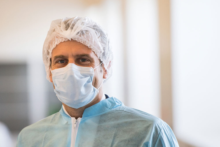 Coronavirus: critiqué, l'Etat promet plus de masques et protections Coronavirus: critiqué, l'Etat promet plus de masques et protections