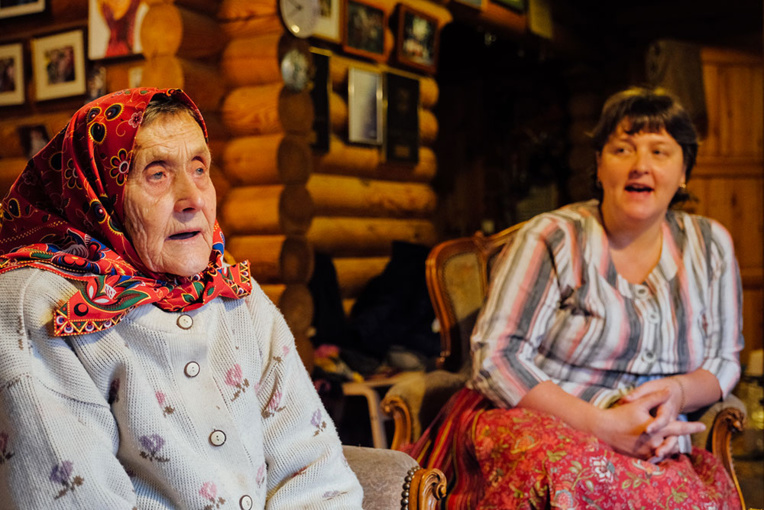 Les Amazones estoniennes défendent leur "île des femmes" Les Amazones estoniennes défendent leur "île des femmes"