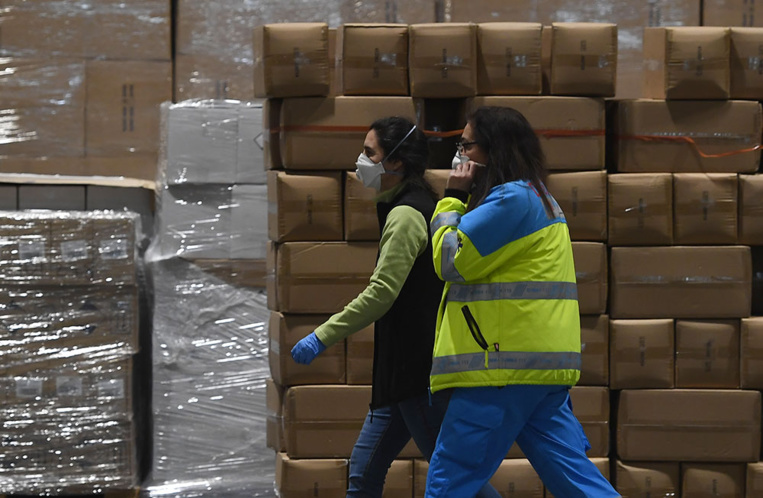 Covid: aucune pitié dans la course mondiale aux masques