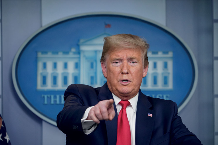 Trump veut prendre la main sur le déconfinement, au risque du clash Trump veut prendre la main sur le déconfinement, au risque du clash