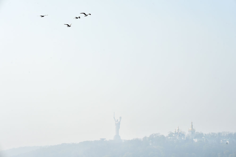 Feux de forêt à Tchernobyl : Kiev dans une épaisse fumée, record de pollution Feux de forêt à Tchernobyl : Kiev dans une épaisse fumée, record de pollution