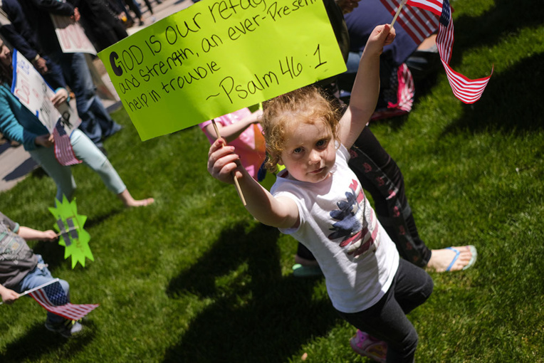 "Rouvrir" l'économie et "soutenir Trump", mots d'ordre des manifestants anti-confinement