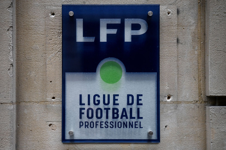 Foot : la Ligue acte l'arrêt définitif de la L1 et attribue le titre au PSG