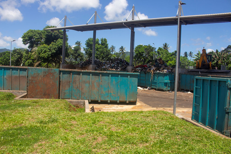 Le déconfinement est "reporté" à Mayotte où le virus circule "activement" Le déconfinement est "reporté" à Mayotte où le virus circule "activement"