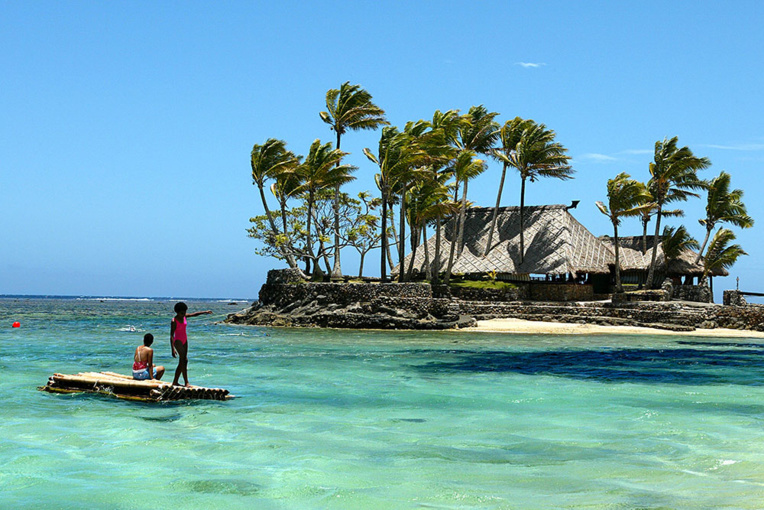 Epargnées par le virus, les îles du Pacifique redoutent de rouvrir aux touristes Epargnées par le virus, les îles du Pacifique redoutent de rouvrir aux touristes