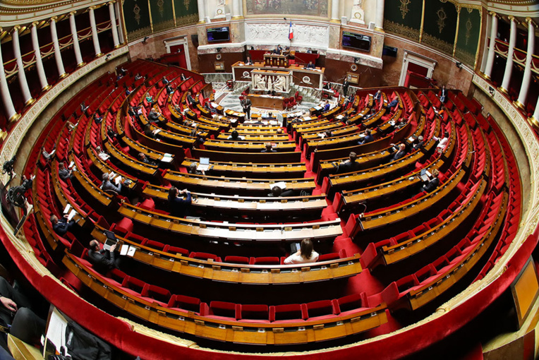 La loi d'état d'urgence sanitaire pas promulguée à temps pour le déconfinement La loi d'état d'urgence sanitaire pas promulguée à temps pour le déconfinement