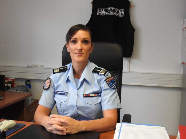 Le lieutenant-colonel Christelle Tarrolle, commandant de la Section de recherches (SR) de Papeete Le lieutenant-colonel Christelle Tarrolle, commandant de la Section de recherches (SR) de Papeete