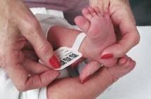 Rapts de bébés: des consignes strictes ou des bracelets pour les éviter