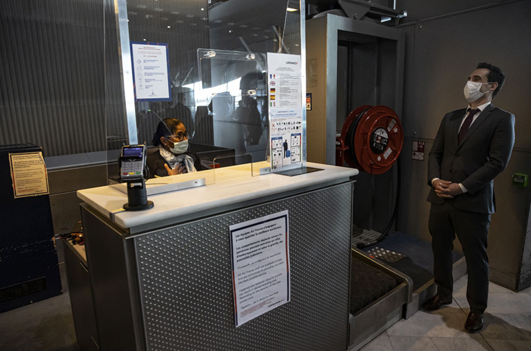 Des caméras thermiques à Roissy pour détecter d'éventuels porteurs du Covid-19 Des caméras thermiques à Roissy pour détecter d'éventuels porteurs du Covid-19