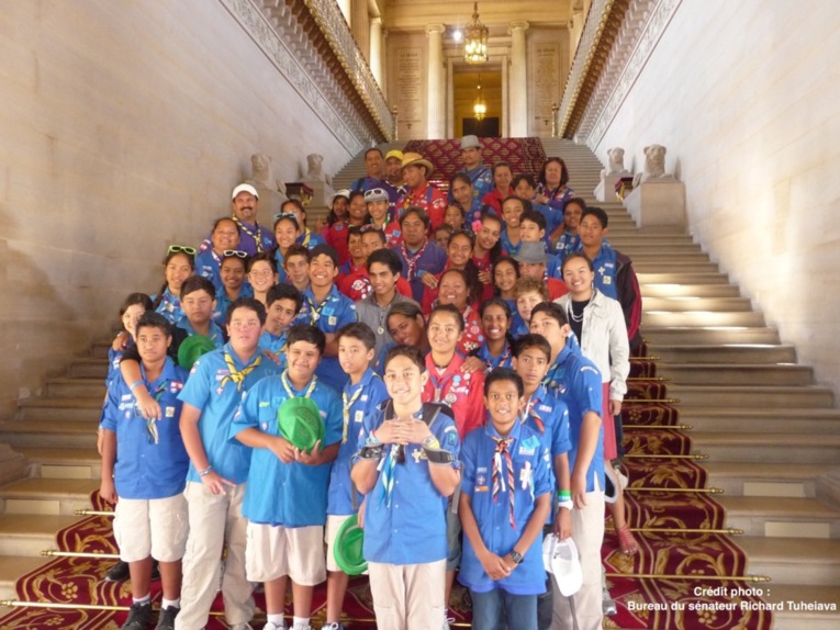 Richard Tuheiava: 55 scouts polynésiens visitent Paris