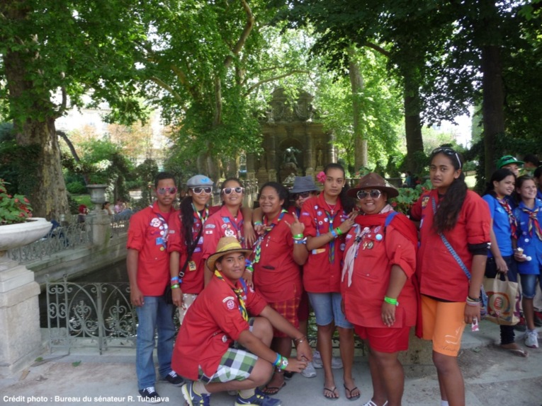 Richard Tuheiava: 55 scouts polynésiens visitent Paris
