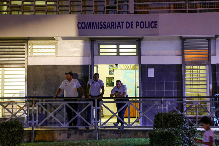 Nouvelle-Calédonie: un mort et plusieurs blessés dans une bagarre entre clans rivaux Nouvelle-Calédonie: un mort et plusieurs blessés dans une bagarre entre clans rivaux