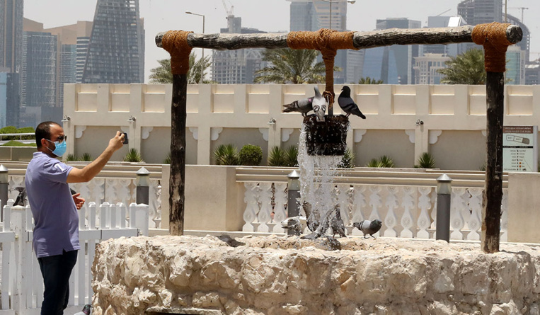 Au Qatar, l'application de traçage du coronavirus inquiète Au Qatar, l'application de traçage du coronavirus inquiète