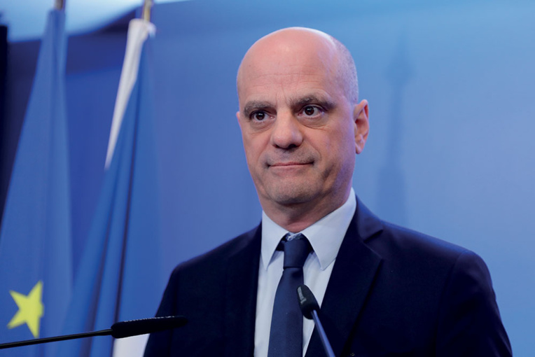 Tous les écoles et collèges seront ouverts en juin, oral du bac annulé