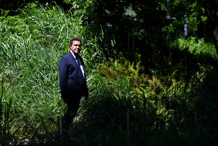 Emmanuel Kasarhérou, Kanak, passeur de cultures au Quai Branly