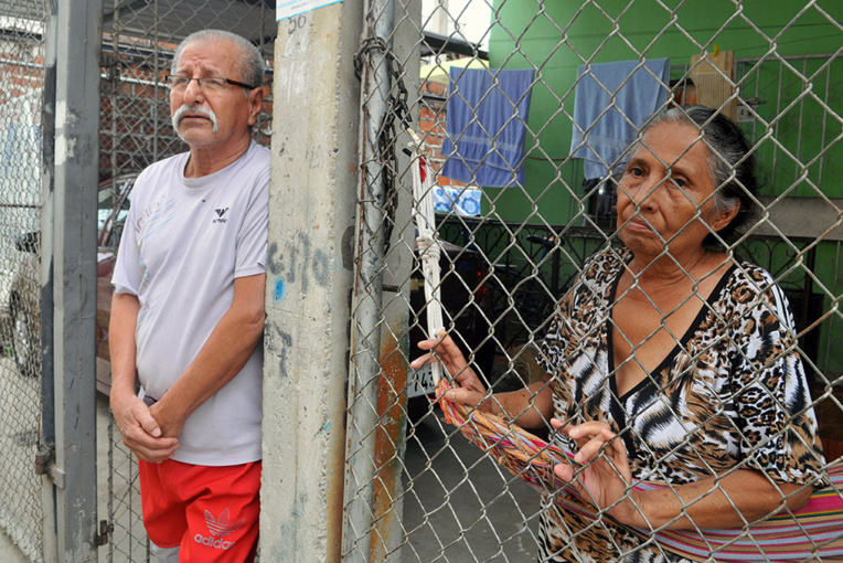 Un quartier des morts déprimé par la pandémie en Equateur Un quartier des morts déprimé par la pandémie en Equateur