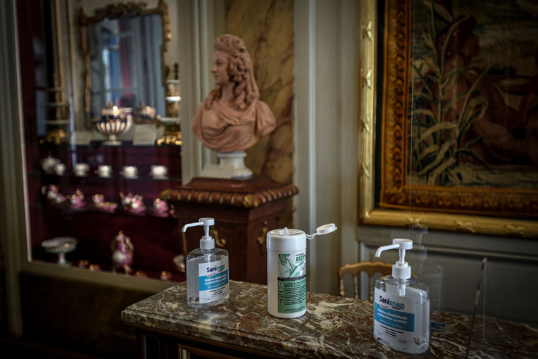 Du vin dans votre gel hydroalcoolique: la France commence à distiller les excédents de la crise Du vin dans votre gel hydroalcoolique: la France commence à distiller les excédents de la crise