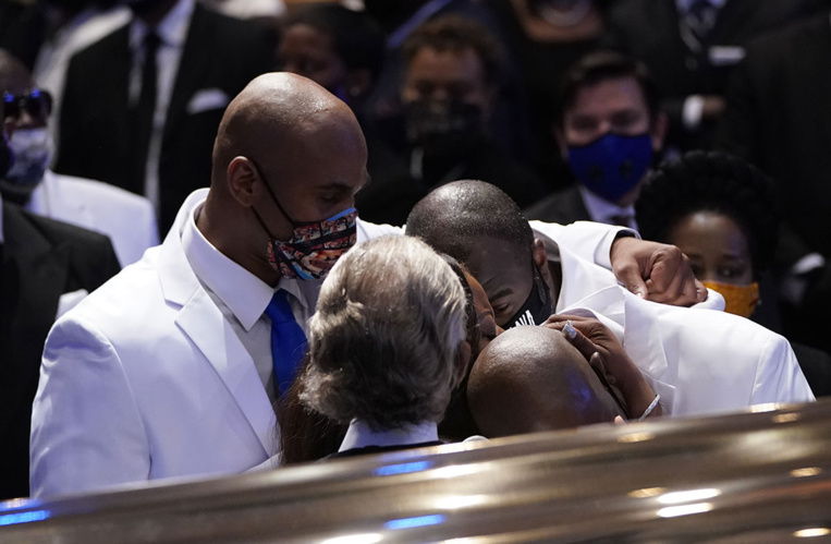 L'Amérique enterre George Floyd, érigé en martyr des violences policières et racistes L'Amérique enterre George Floyd, érigé en martyr des violences policières et racistes