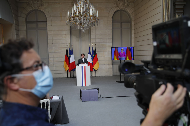 Macron de retour devant les Français pour esquisser la sortie de crise Macron de retour devant les Français pour esquisser la sortie de crise
