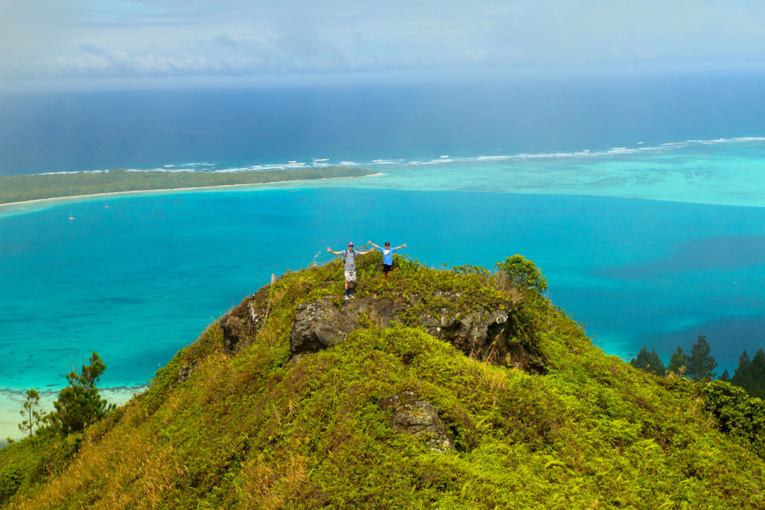 A Raivavae, il faut monter un peu pour prendre la pleine mesure de la beauté du lagon.