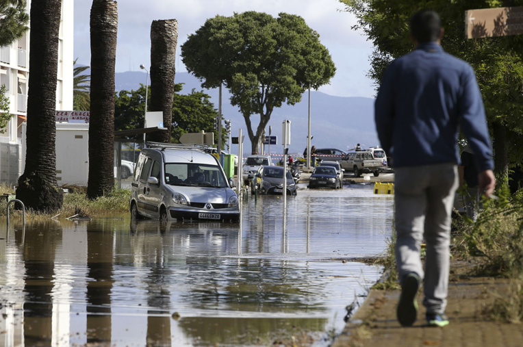 Pluies torrentielles à Ajaccio: 200 personnes mises en sécurité, selon les pompiers Pluies torrentielles à Ajaccio: 200 personnes mises en sécurité, selon les pompiers