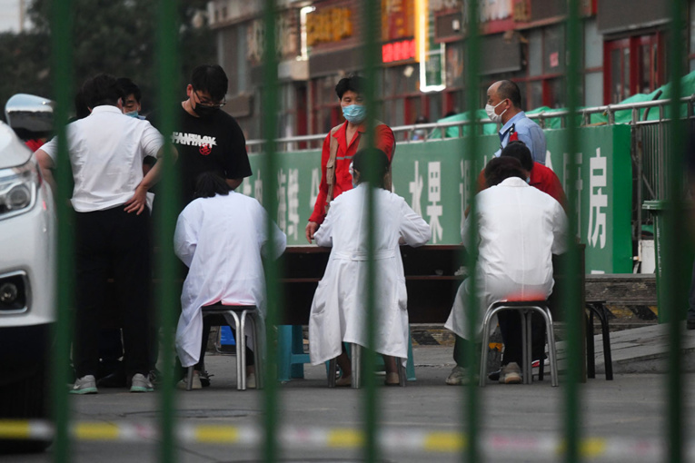 Virus: Pékin en alerte après l'apparition de trois nouveaux cas