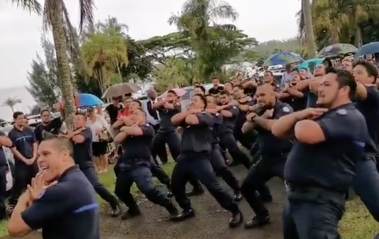 L'hommage impressionnant des gardiens de Tatutu à leur collègue décédé