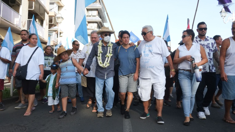 La lutte contre les injustices rassemble un millier de marcheurs La lutte contre les injustices rassemble un millier de marcheurs
