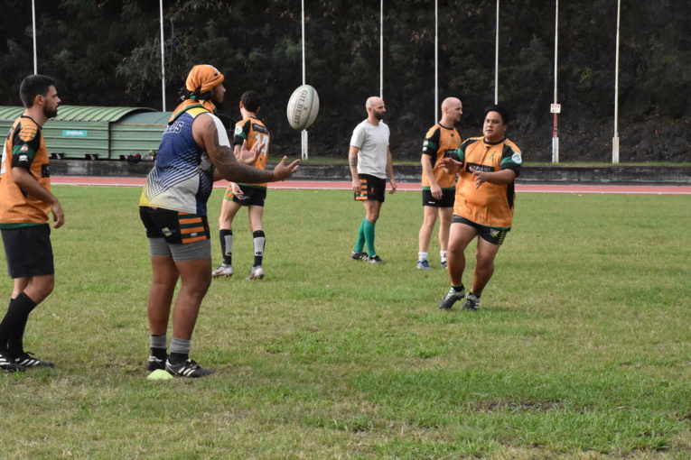 Les joueurs du Punaauia Rugby Club à l'échauffement samedi.