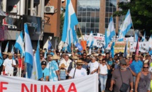 ​Qui pilote le collectif Nuna'a a ti'a ?