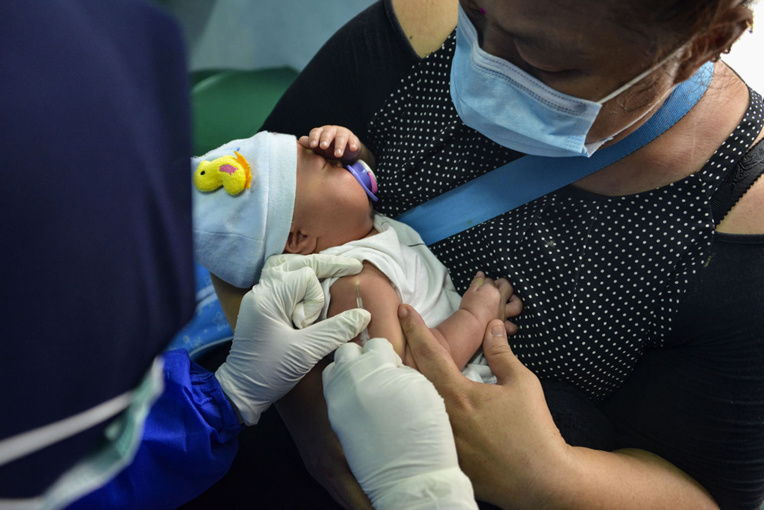 L'Indonésie s'inquiète d'un baby boom causé par le coronavirus