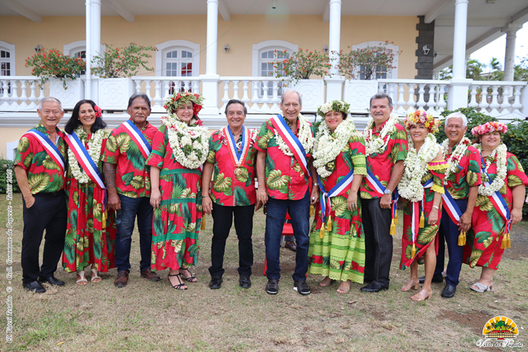 Michel buillard entouré de ses adjoints. Michel buillard entouré de ses adjoints.