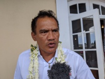 Michel Buillard investi, Tauhiti Nena insiste Michel Buillard investi, Tauhiti Nena insiste