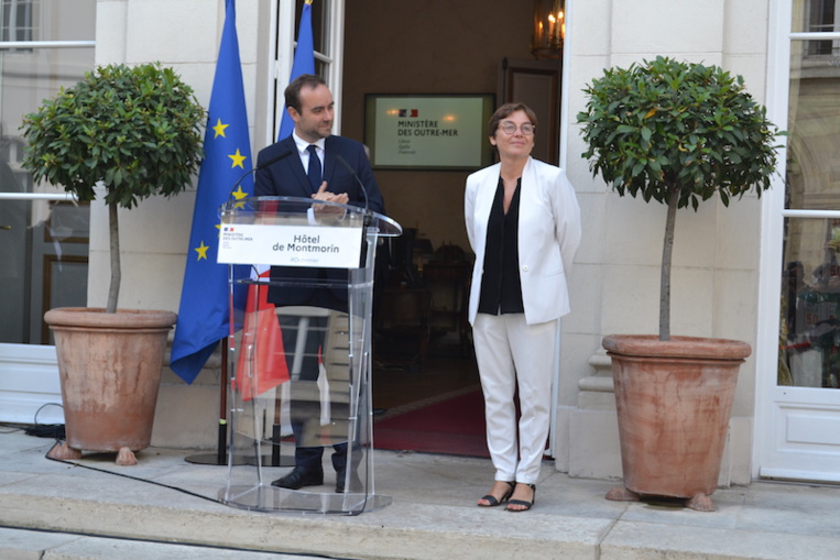 Lecornu se veut "élu local" à la fibre écolo Lecornu se veut "élu local" à la fibre écolo