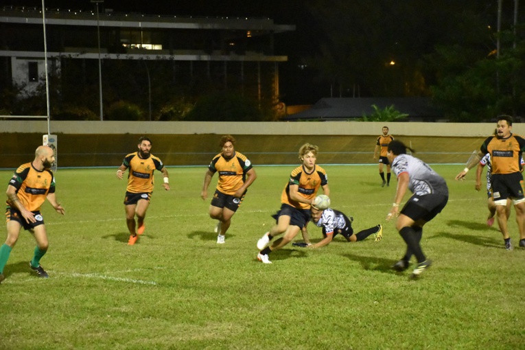 Florent Allegre, ici ballon en main, a été le détonateur pour le Punaauia Rugby Club jeudi soir.