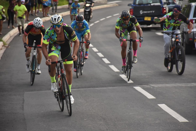 Heiarii Manutahi en se classant une nouvelle fois deuxième, se pose comme le principal adversaire de Kahiri Endeler cette saison. Heiarii Manutahi en se classant une nouvelle fois deuxième, se pose comme le principal adversaire de Kahiri Endeler cette saison.