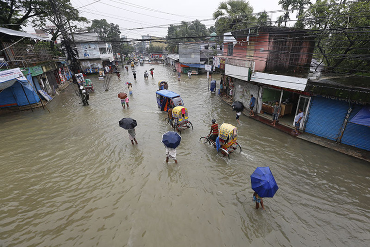 Mousson: un tiers du Bangladesh sous l'eau d'inondations