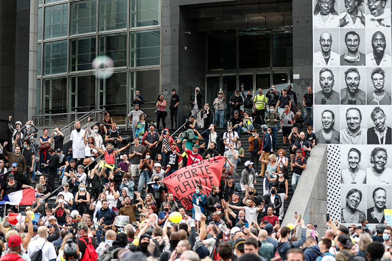 Des milliers de manifestants dans plusieurs villes de France pour l'hôpital public Des milliers de manifestants dans plusieurs villes de France pour l'hôpital public