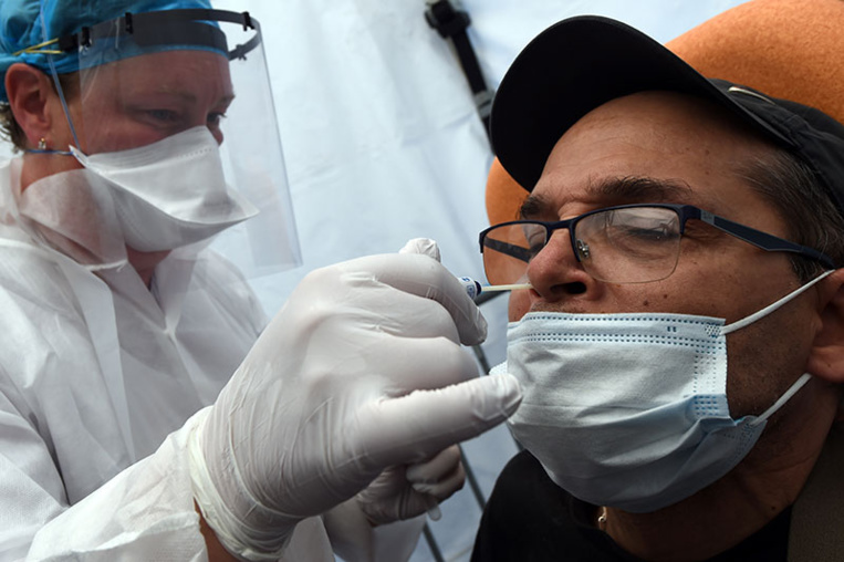 Nouveaux cas de Covid-19: seuil d'alerte dépassé en Mayenne Nouveaux cas de Covid-19: seuil d'alerte dépassé en Mayenne